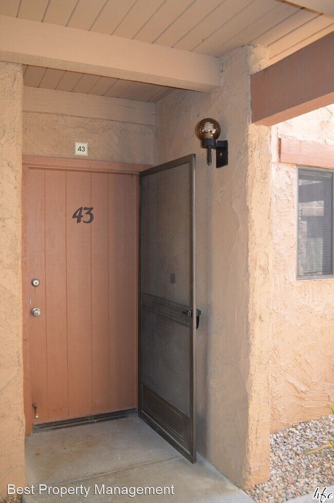 Building Photo - 2 br, 2 bath House - 1050 E. Ramon Rd  #43
