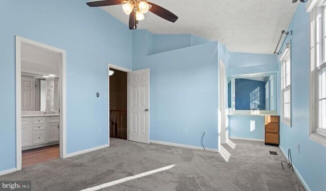 Building Photo - 6359 New Haven Ct