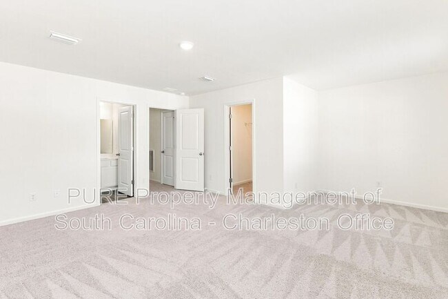Building Photo - 1305 Scarlett Maple St
