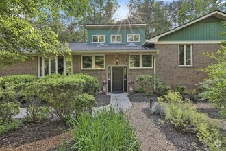 Building Photo - 120 Tall Pine Dr