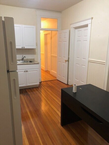 Building Photo - 279 Harvard St