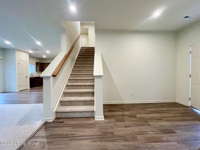Building Photo - 7617 Fair Ln