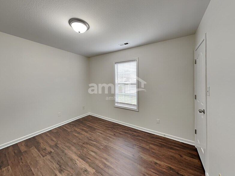 Building Photo - 2604 Oasis Ln