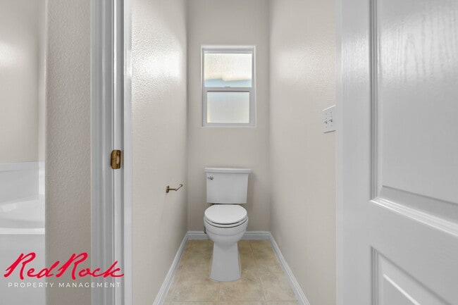 Building Photo - Newly Updated 2 Bedroom Home in Washington!
