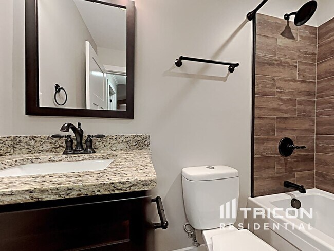 Building Photo - 702 Barkley Ave