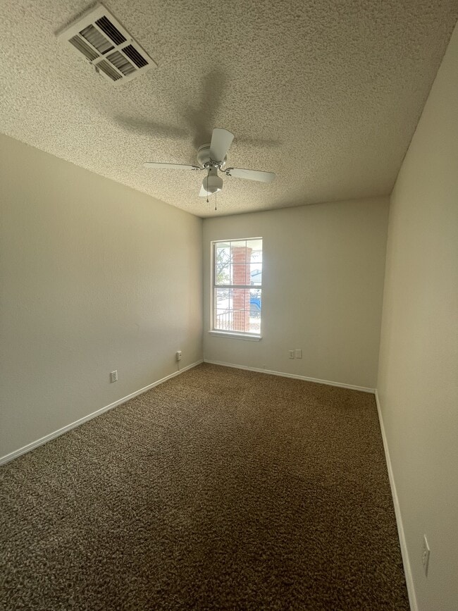 Building Photo - 12509 Wendy Reed Dr