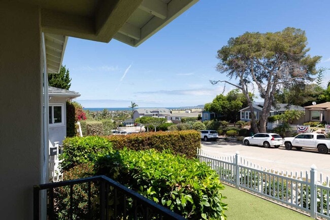 Building Photo - 2 Bed, 2 Bath home in Ocean Beach