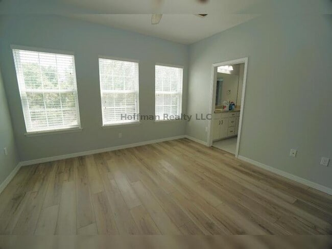 Building Photo - 2 Story Condo in gated community at Schooner Cove