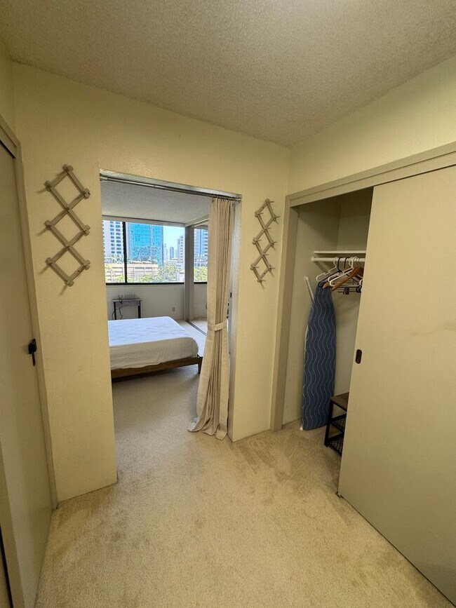 Building Photo - Available Now! Furnished Downtown 1 Bed/ 1 Bath Condo with A/C & Pool at Kukui Plaza