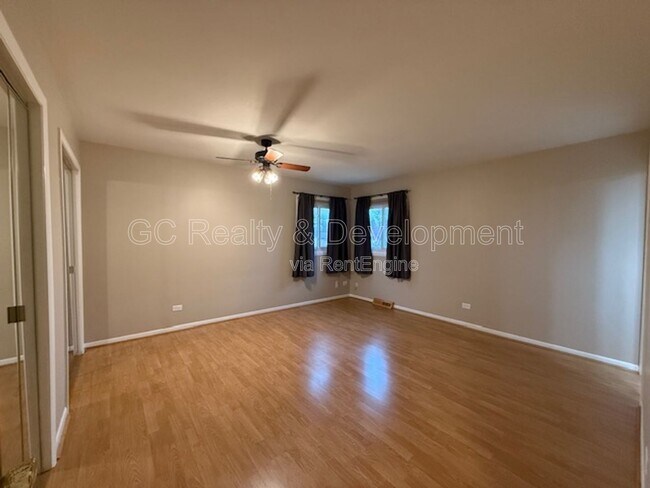 Building Photo - 609 Pinecroft Dr