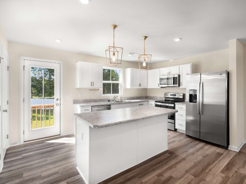 Building Photo - 1716 Quail Run Wy