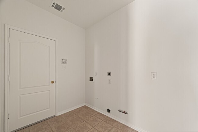 Building Photo - 3804 Dunlavy Dr