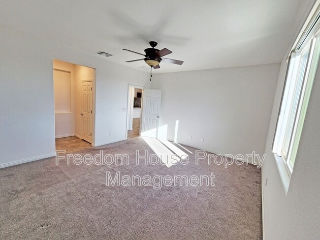 Building Photo - 3543 E Wallowa Dr