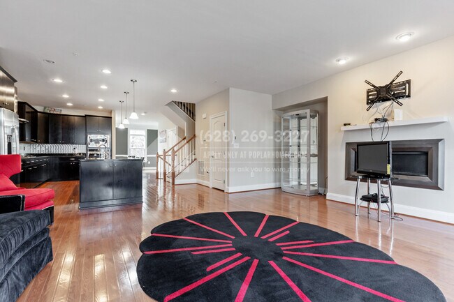 Building Photo - 15816 Swanscombe Lp