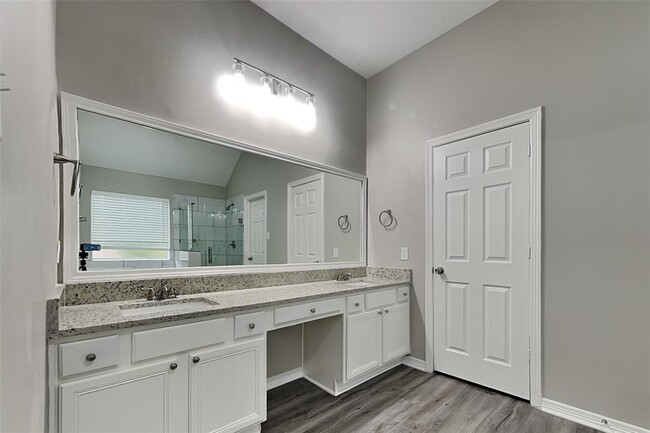 Building Photo - 8019 Malardcrest Dr