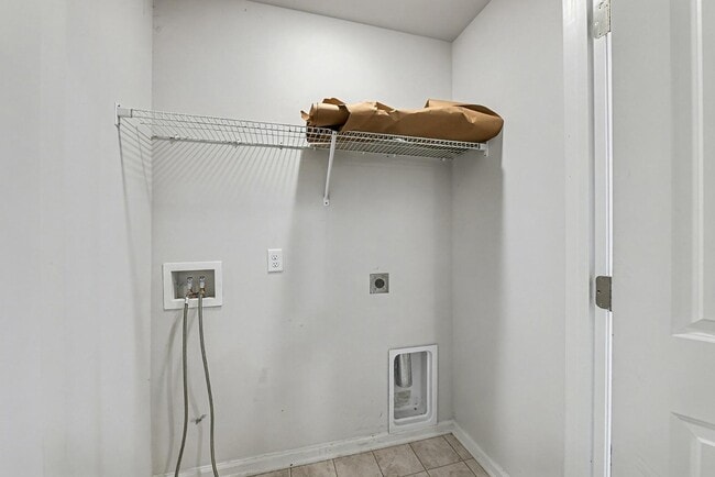 Building Photo - 342 Silverdrop St