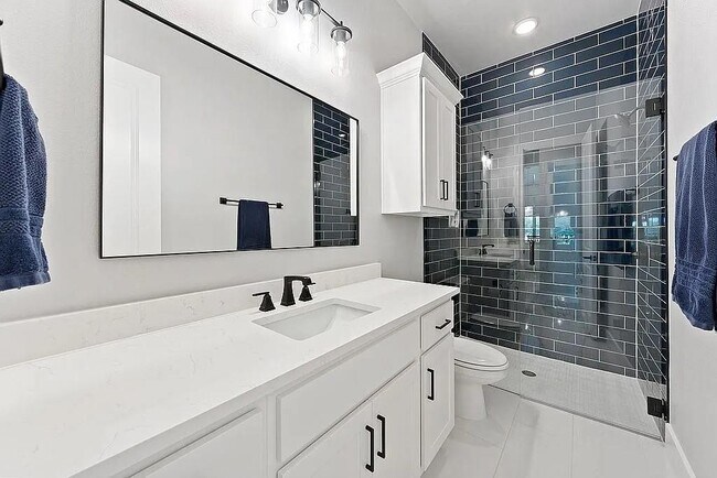 Building Photo - 1102 Woodpark Ln