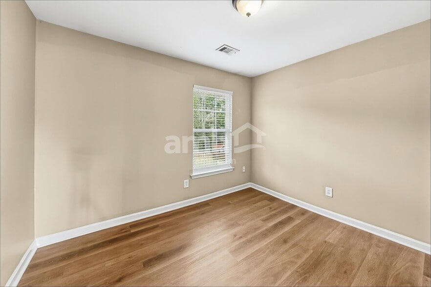 Building Photo - 2251 Monthemer Cv