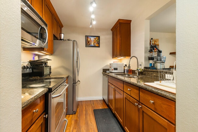 Building Photo - 501 141st Ave SE