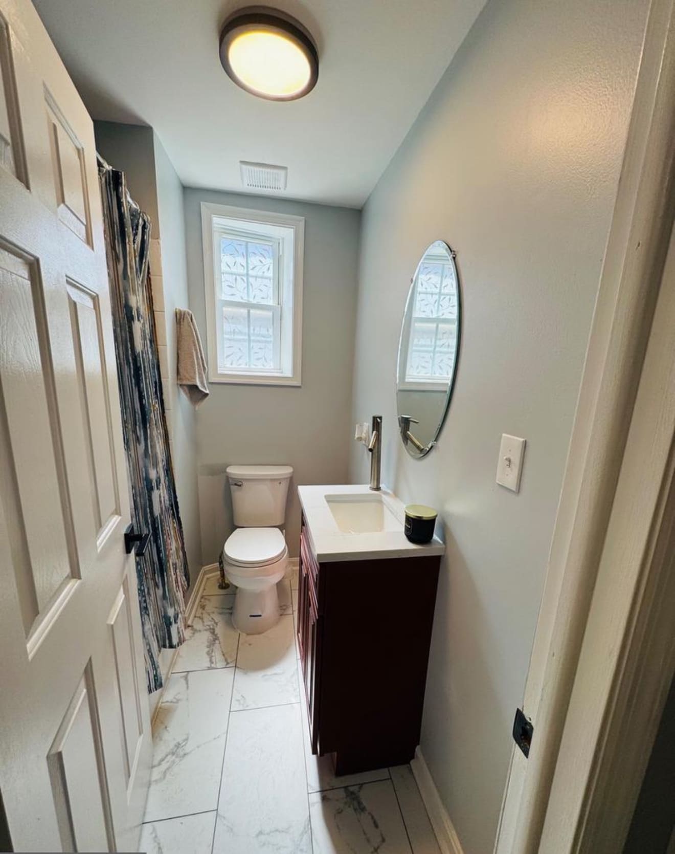 Upstairs bathroom - 1402 W Saratoga St