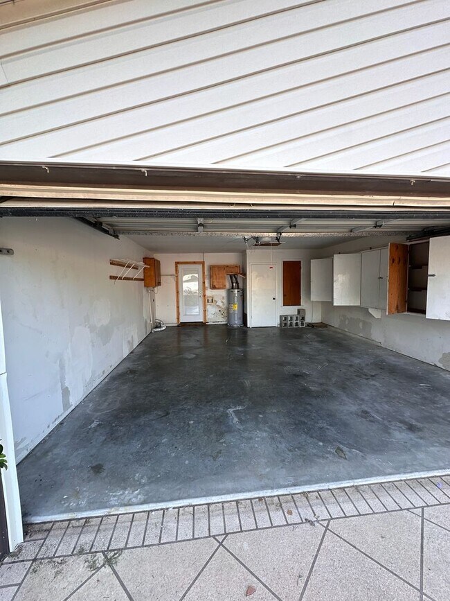 Building Photo - Flour Bluff 3 bedroom 2 bathroom