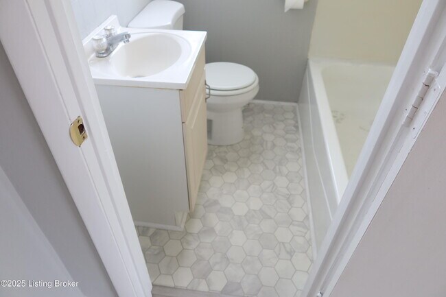 Building Photo - 4920 KY-1638