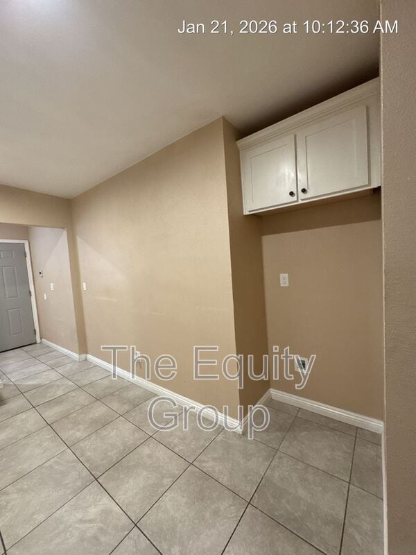 Building Photo - 1142 Van Dorsten Ave