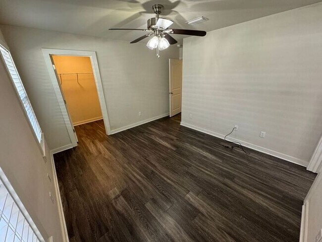 Building Photo - Pensacola - Downtown - 3 Bedroom, 2 Bathroom
