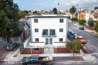 Building Photo - 443 N Harvard Blvd