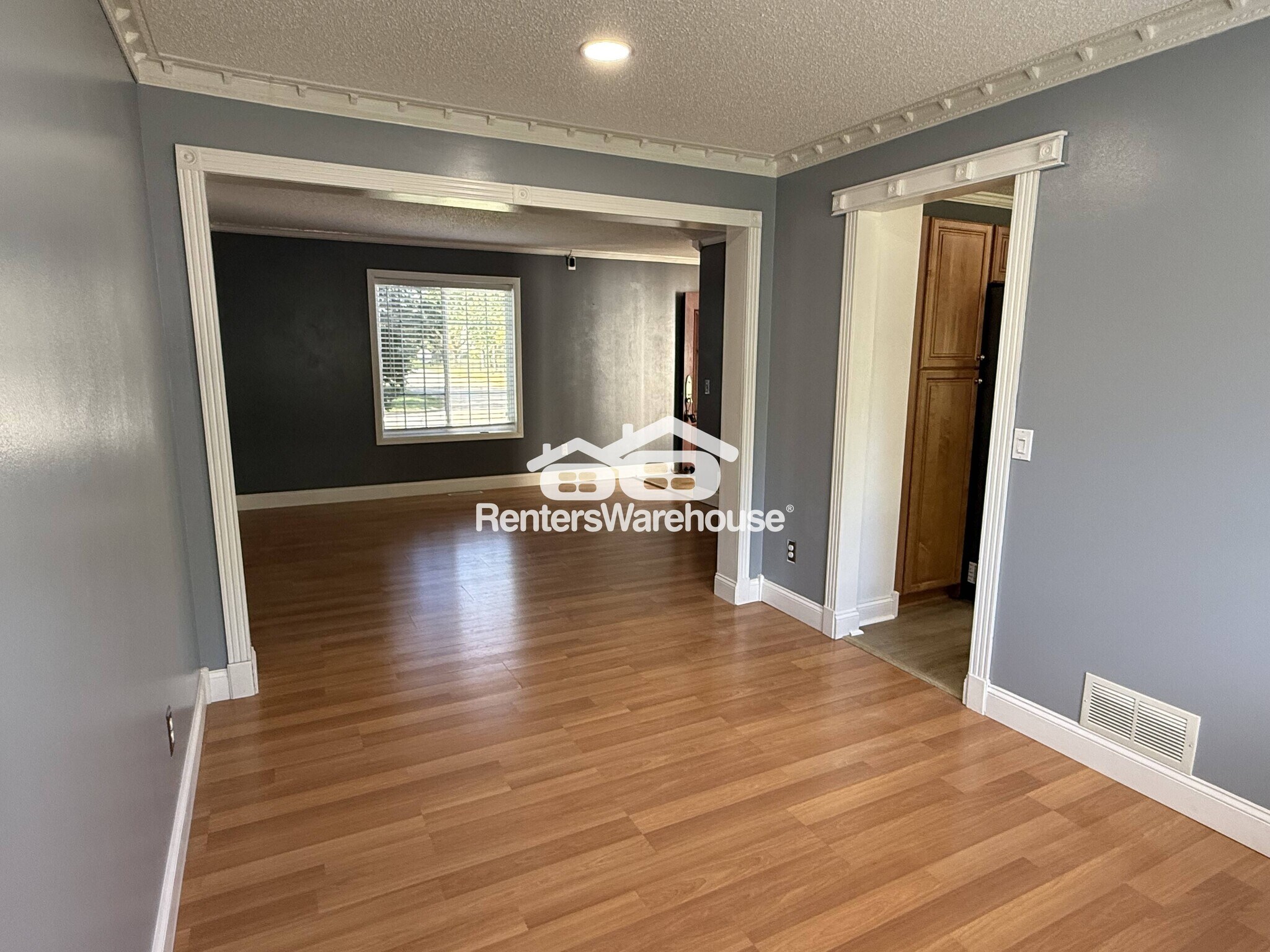 Building Photo - 8451 Rhoy St