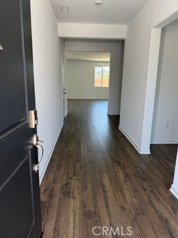 Building Photo - 9567 Silverstein Dr