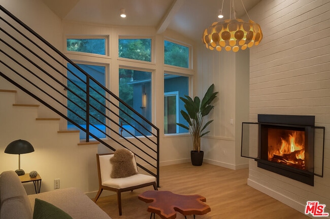 Building Photo - 2701 Jalmia Dr