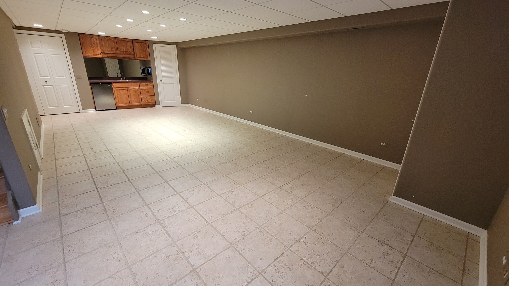 Building Photo - 2807 Stonewater Dr