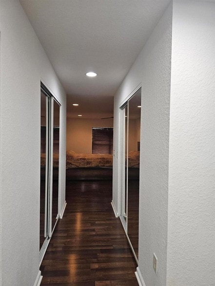 Building Photo - 7533 Topiary Ave