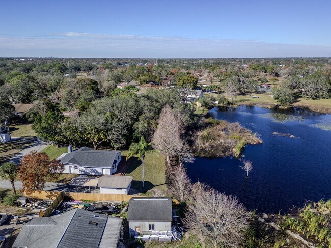 Building Photo - A spacious 3-bedroom, 2-bath layout provides plenty of room for family and guests!