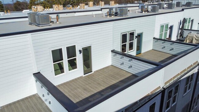 Building Photo - 517 Motivation Cir NW