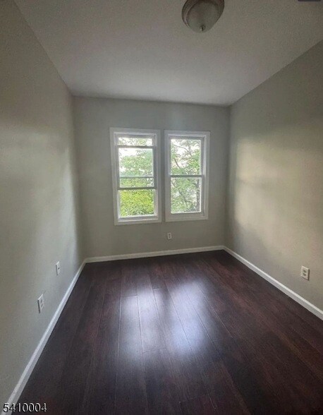 Building Photo - 399 16th Ave