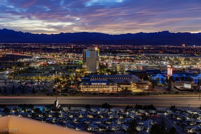 Building Photo - 8255 S Las Vegas Blvd