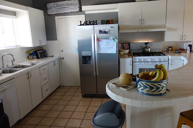 8. Kitchen - 6430 Sea Star Dr