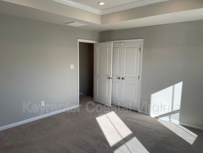 Building Photo - 130 Bicameral Ln