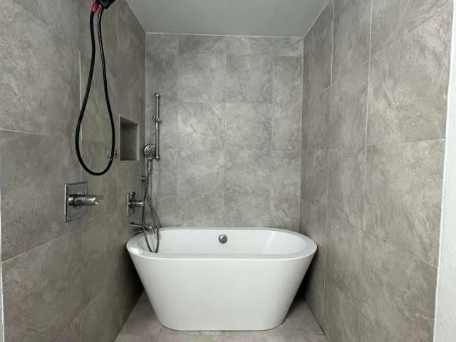 Building Photo - 6005 Asis