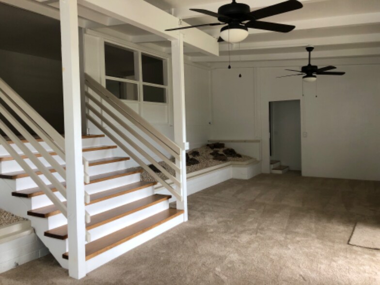 Building Photo - 99-679-679 Halawa Dr