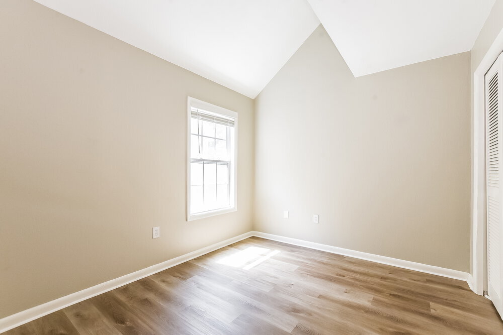 Building Photo - 104 1st St Ct