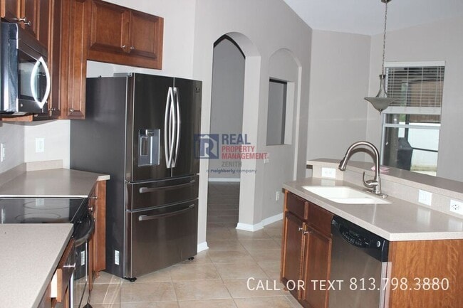Building Photo - 13655 Artesa Bell Dr