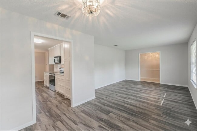 Building Photo - 6248 Trail Lake Dr