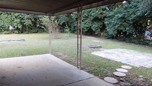 Building Photo - 4321 Snoopy Ln