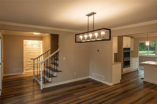 Building Photo - 3250 Indian Hills Dr