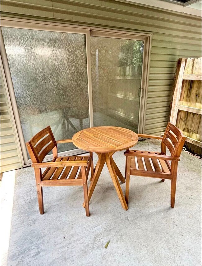 Building Photo - FOR RENT in LAFAYETTE!