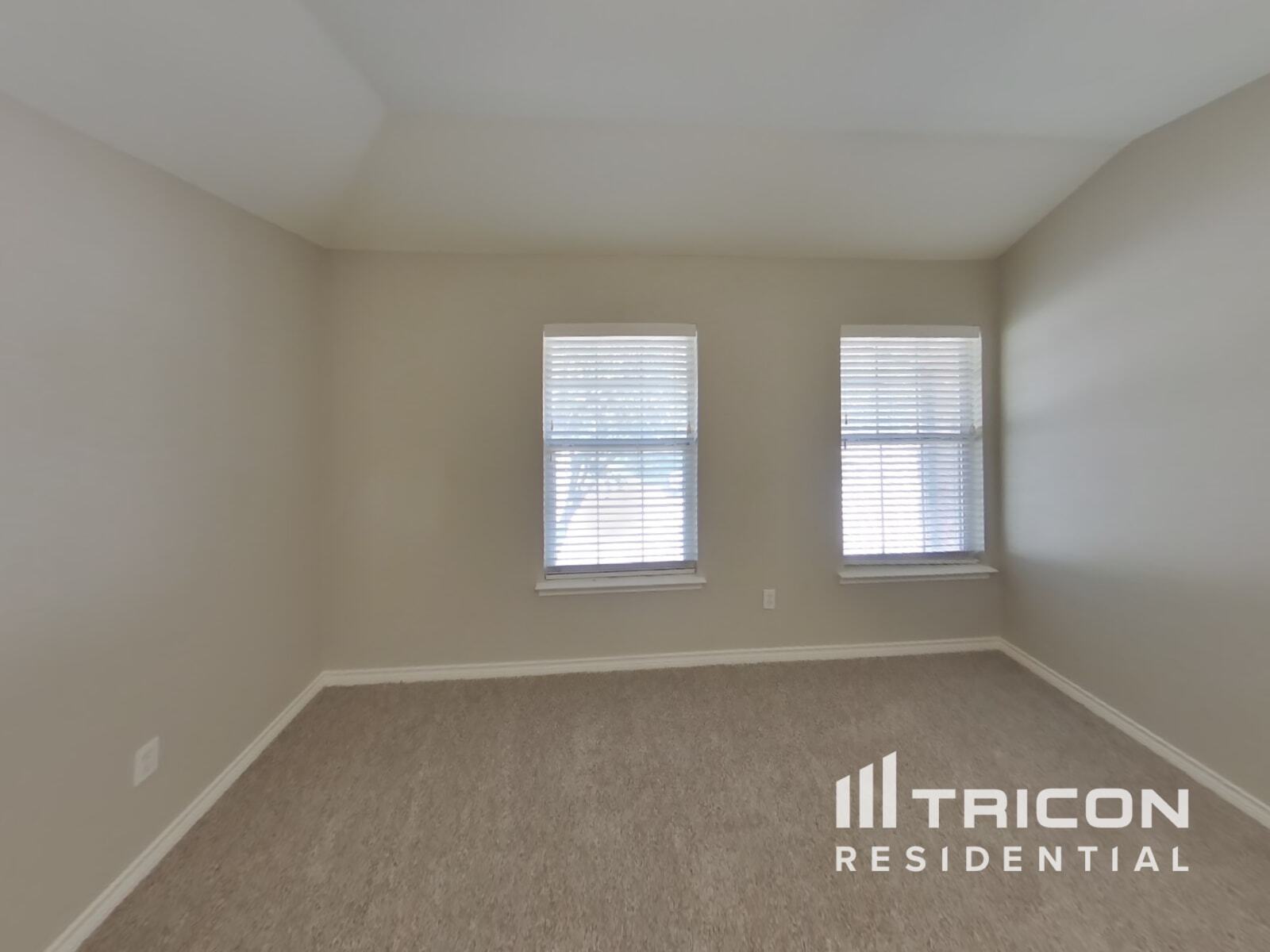 Building Photo - 8401 Manchester Dr