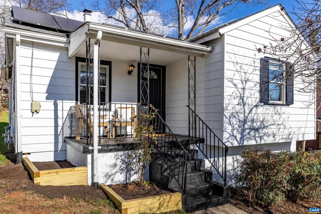 Building Photo - 1407 Vine St